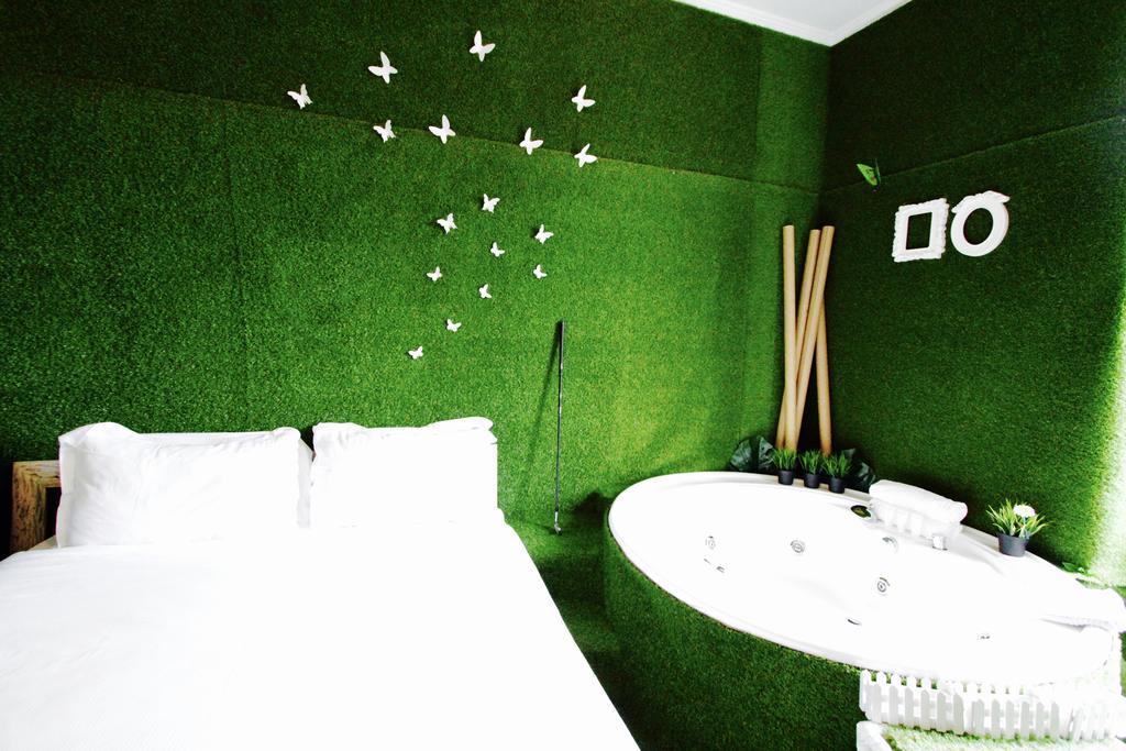 Jacuzzi Rooms Rom Exterior foto