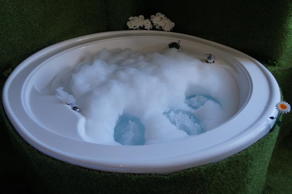 Jacuzzi Rooms Rom Exterior foto