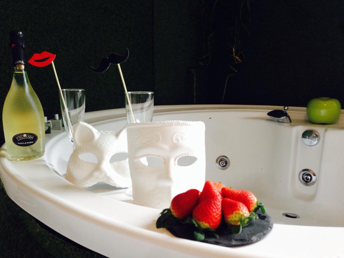Jacuzzi Rooms Rom Exterior foto